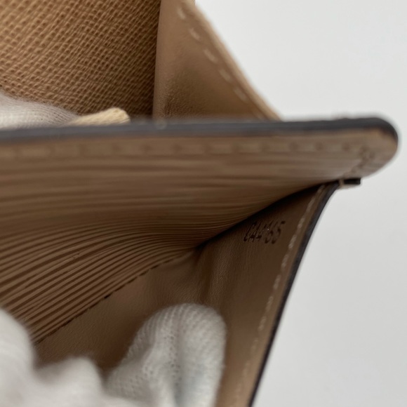 Louis Vuitton - Picture 13 of 13